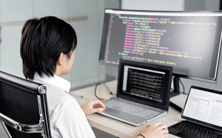 明港 api php源码,下载的php源码怎么运行呢？
